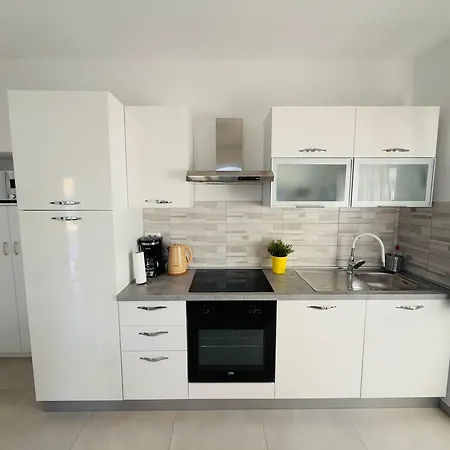 Apartment Erika - For 2 Near The Beach Póla Kültér fotó